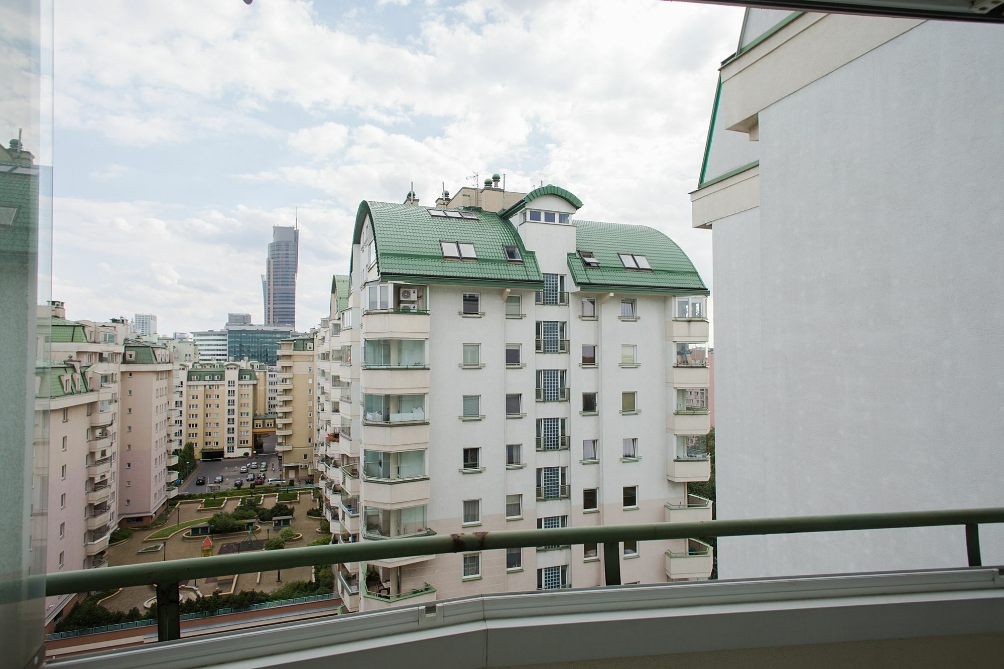 Shortstaypoland Wolnosc 바르샤바 외부 사진